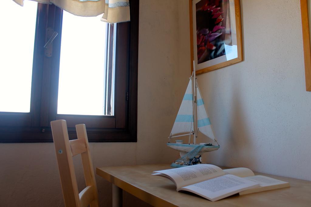 Апартаменты La Marmorata Vacation House Санта-Тереза-Галлура Экстерьер фото